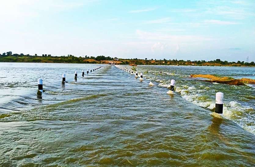 Clear rivers and streams started appearing in bhilwara