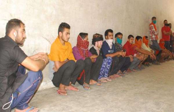 जम्मू से आए तो थे पेट की आग बुझाने,गोदाम में फंसकर रह गए