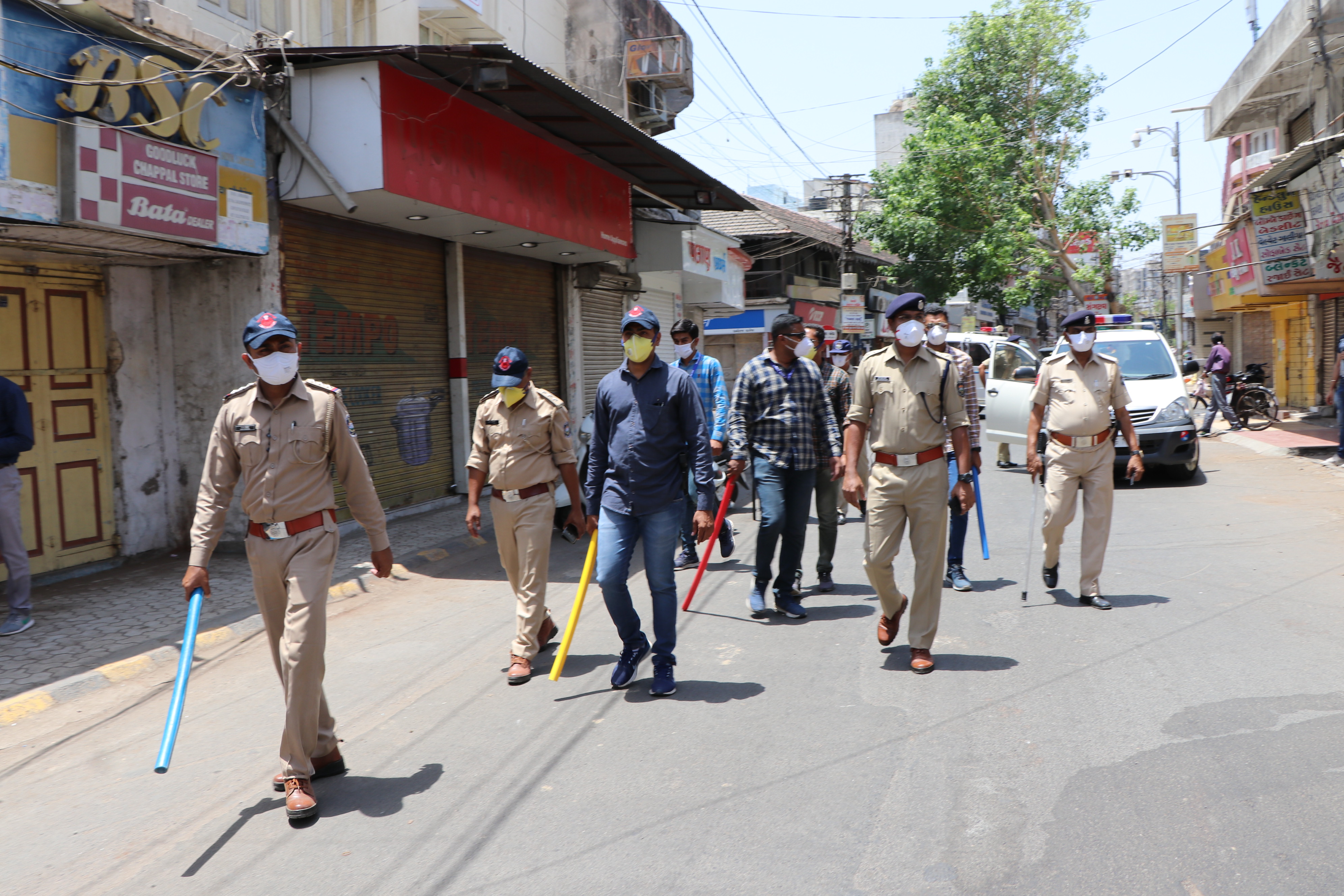 Lockdown 2.0: अहमदाबाद, वडोदरा, राजकोट, सूरत में 3 मई तक नहीं खुलेंगी दुकानें