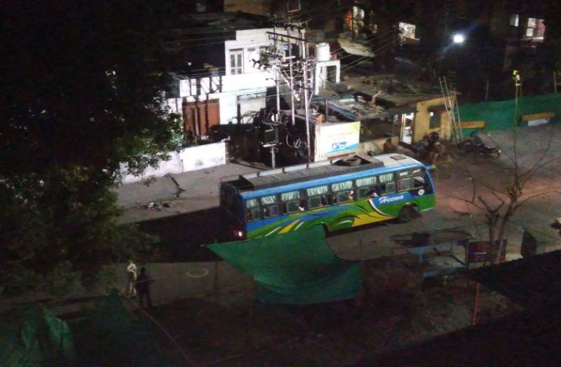 VIDEO देर रात 50 से अधिक को क्वारंटाइन क्षेत्र से घर भेजा