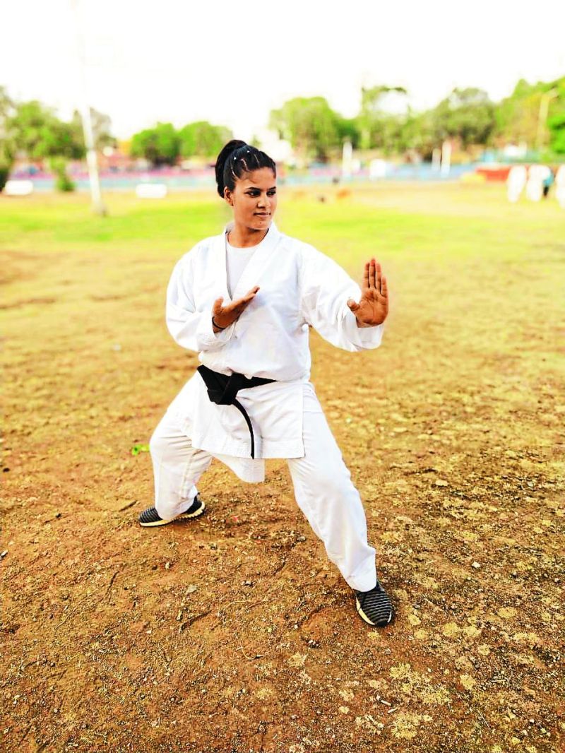 कोरोना ने तोड़ी उम्मीदें: बेटियों की गोल्ड जीतने की तमन्ना लॉकडाउन में उलझी