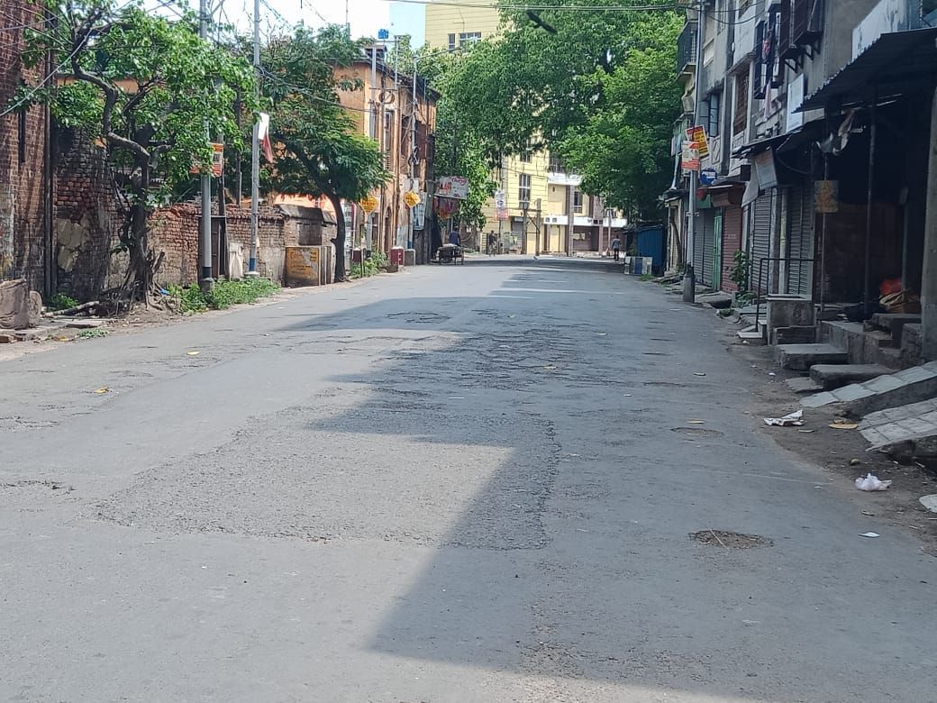 Advice to elderly people who sit in village chaupal to be alert