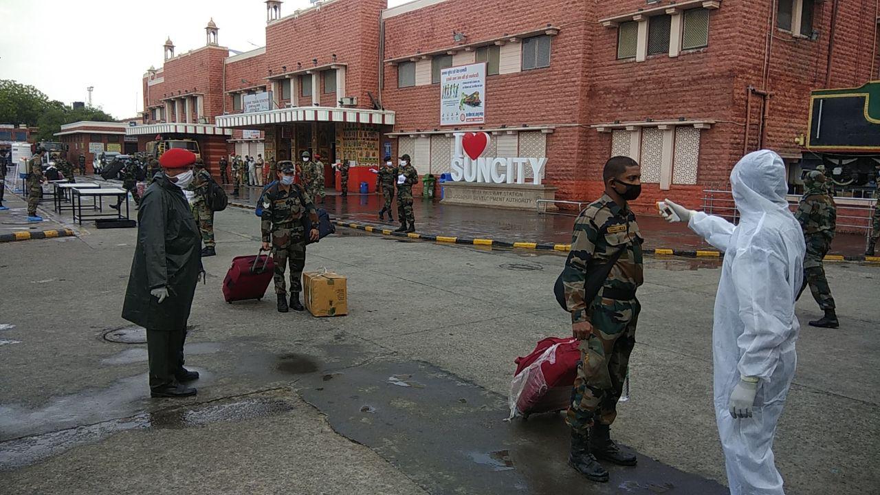 indian army and BSF jawans returned from holidays will be quarantined