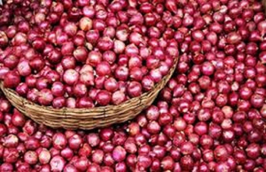Onion prices down: Onion sell at 55 rs per Kg in Raipur