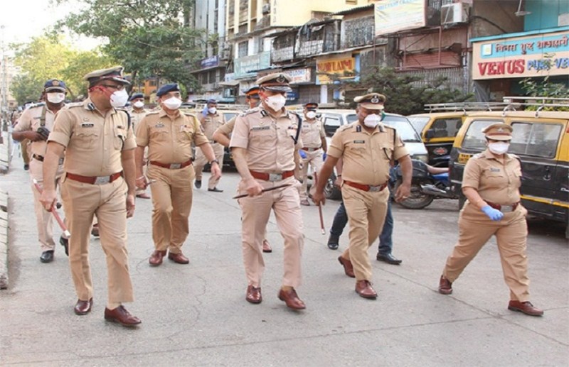 mumbai_police_big_decision.jpg