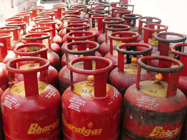 a-record-leap-lpg-cylinder-now-used-by-89-households-in-india.jpg