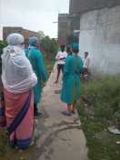 बाहर से आने वालों पर मैदानी अमला रख रहा नजर 