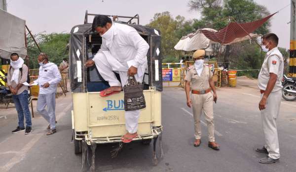 श्रीगंगानगर.लॉकडाउन के चलते दोनों राज्यों ने की सीमा सील........देखें ख़ास तस्वीरें