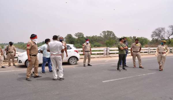 श्रीगंगानगर.लॉकडाउन के चलते दोनों राज्यों ने की सीमा सील........देखें ख़ास तस्वीरें