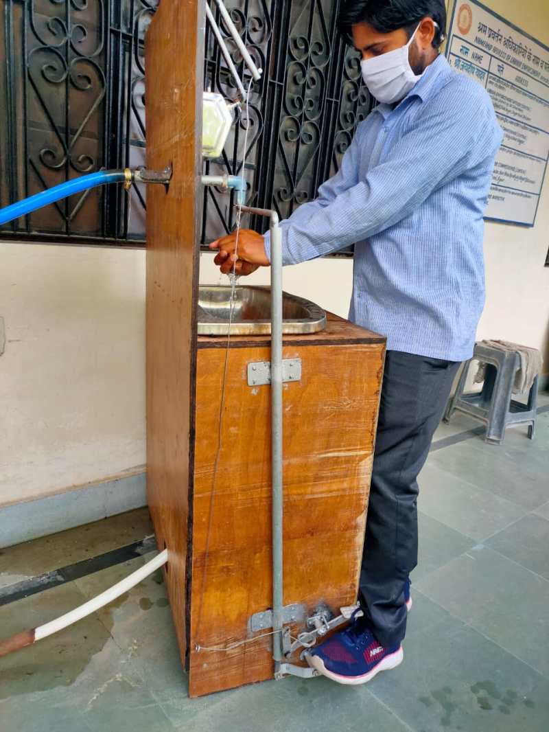 Railway has prepared hands free washbasin