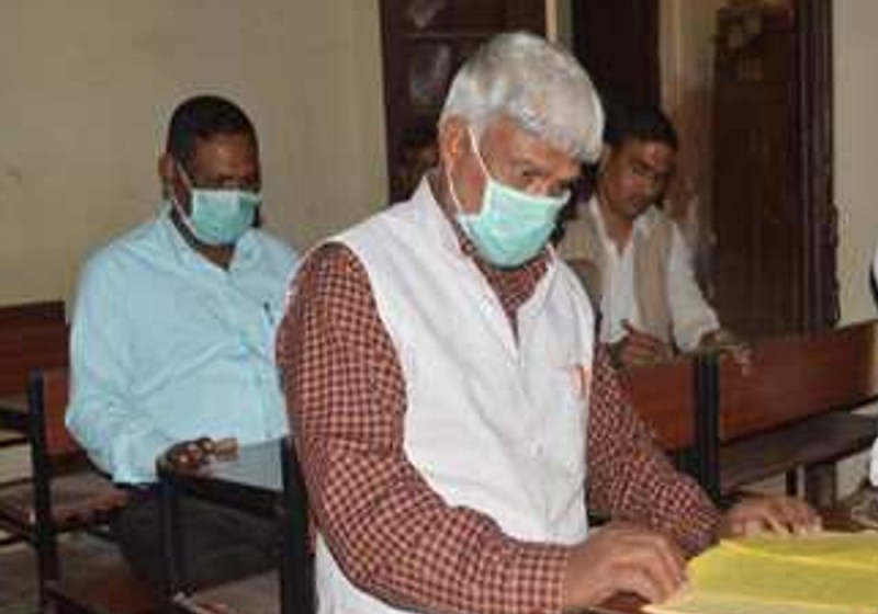 परीक्षक मास्क और हैंड ग्लव्स पहनकर करेंगे यूपी बोर्ड की कॉपियों की जांच