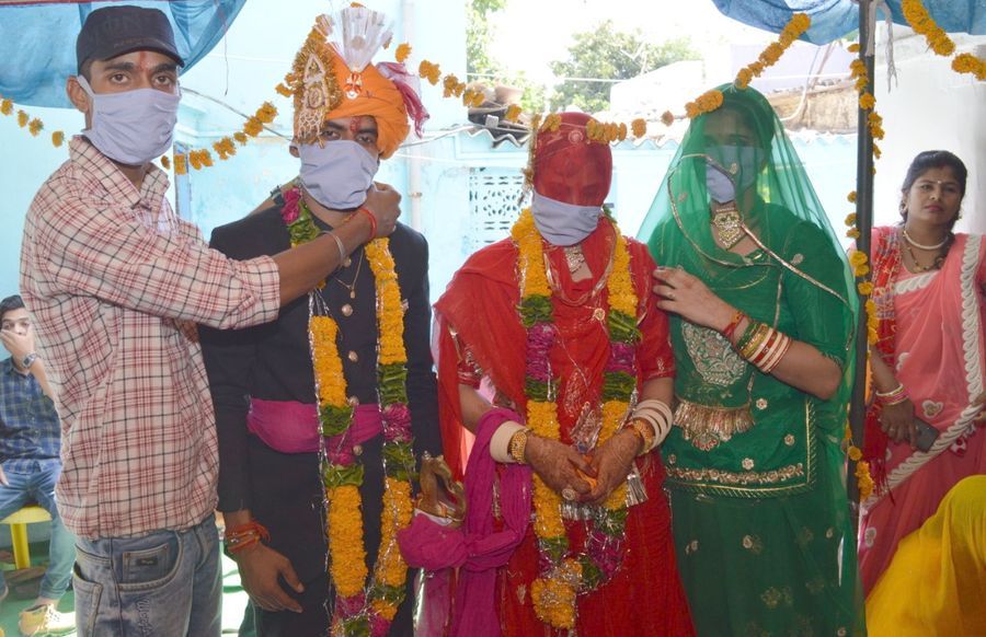 बर्थडे पार्टी की तरह हुई शादी