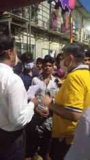 बेसब्र मजदूर प्रशासन को सुनने को तैयार नहीं