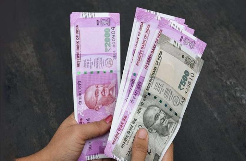 निजी स्कूलों के शिक्षकों के लिए 30 करोड़ रुपए दान करेंगे सरकारी शिक्षक