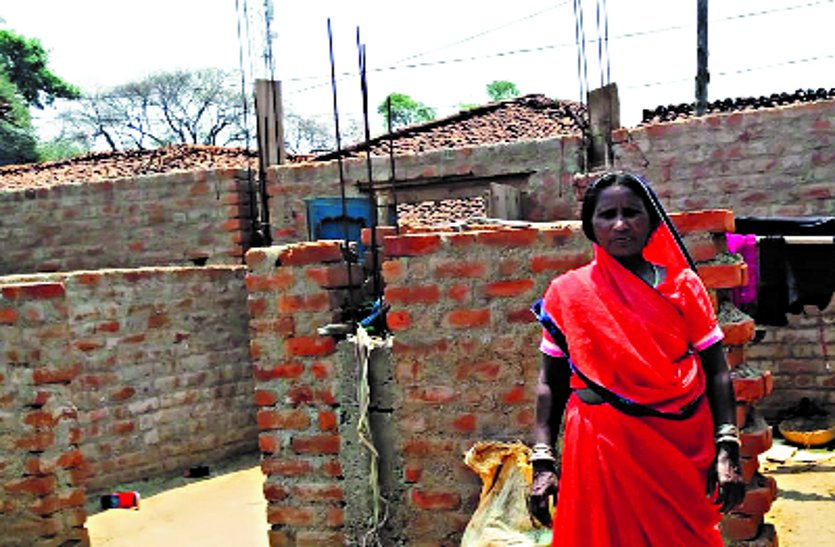 Beneficiaries are worried about not getting second installment for Prime Minister's house construction