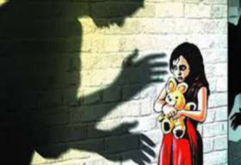 मानवता शर्मसार: 8 साल की मासूम से पड़ोसी 3 दिन से कर रहा था दुष्कर्म, रोते-रोते मां को बताई पूरी बात