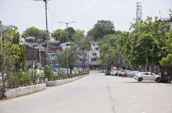 टोटल लॉकडाउन के दौरान प्रशासन ने दिखाई सख्ती