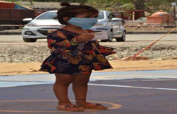 रतनपुर चेकपोस्ट: अब भी आ रहे हजारों प्रवासी