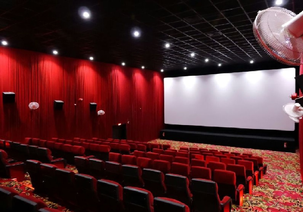 मल्टीप्लेक्स और सिनेमा हालों के बदल जाएंगे नियम, खुलने पर होंगे यह 15 बदलाव