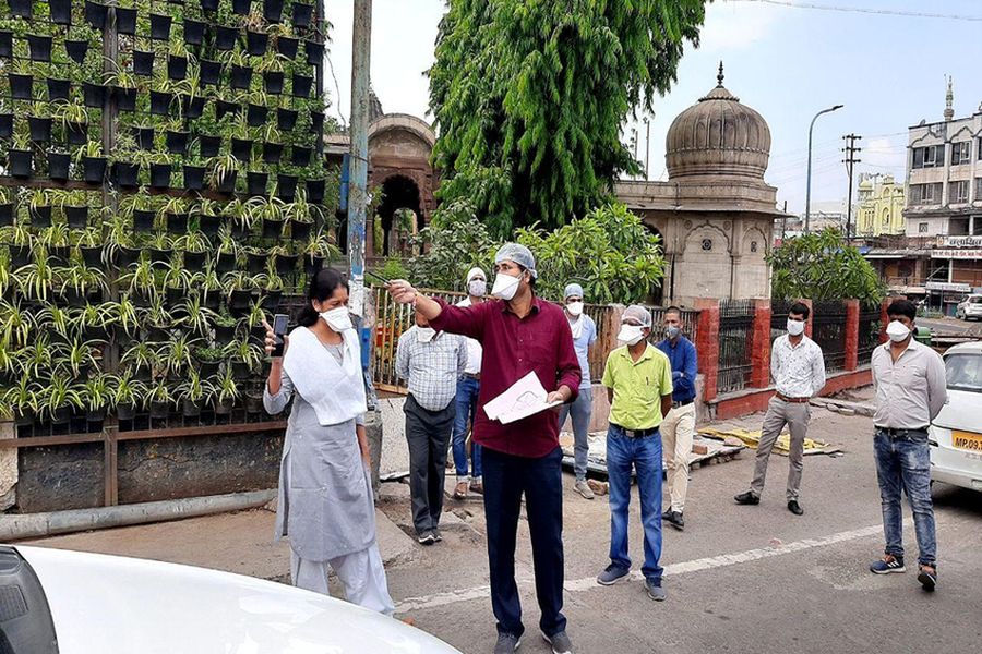 लॉक डाउन में बंद पड़े कृष्णपुरा छत्री से नंदलालपुरा चौराहे तक रोड निर्माण के आदेश