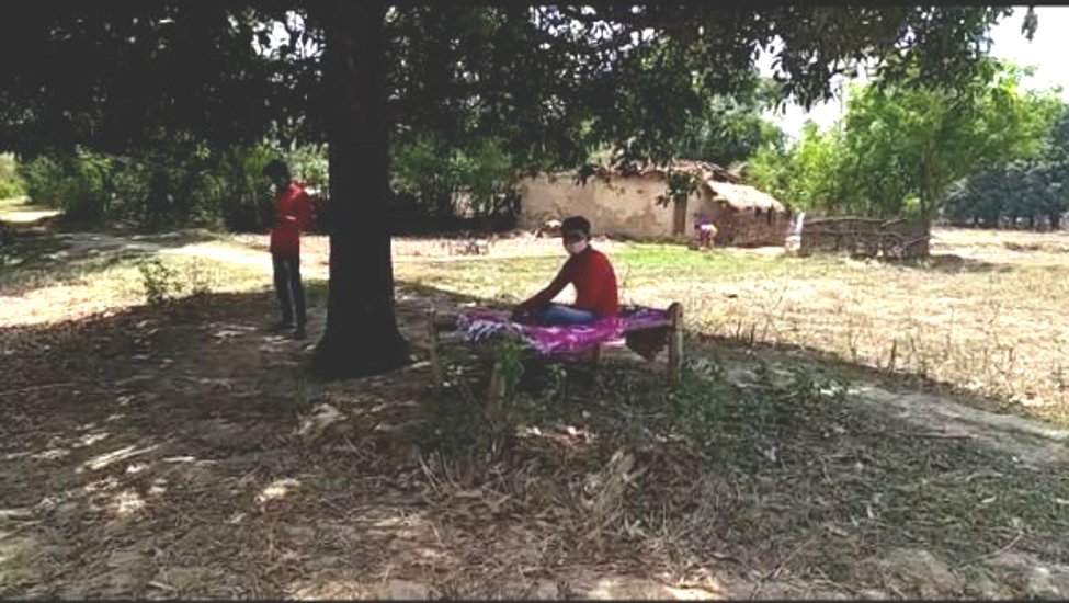 Quarantine system fails in Panchayats, people living under trees