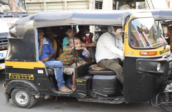 मजबूरी में अभी भगवान भरोसे कर रहे घर वापसी