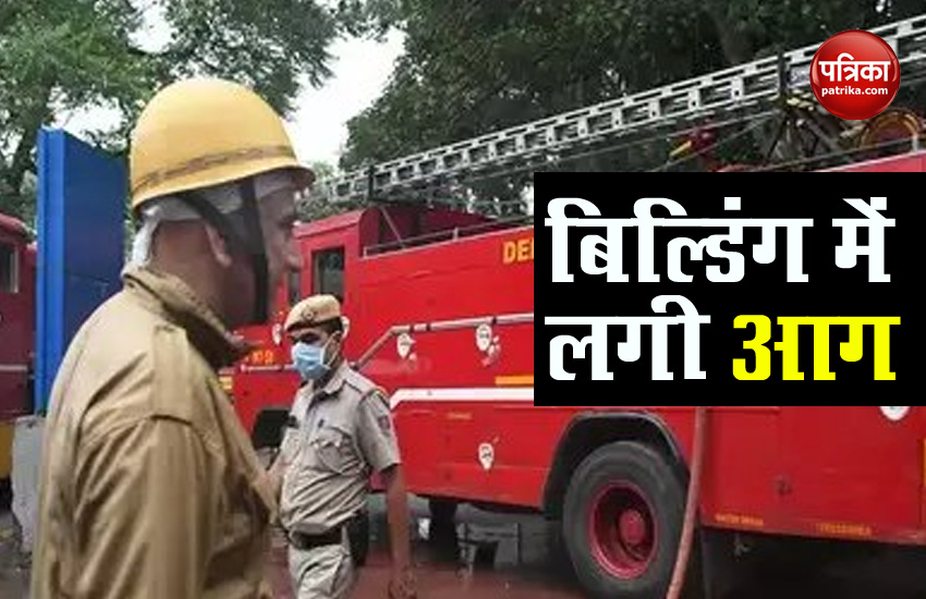 दिल्ली : जेल रोड फर्नीचर मार्केट के दफ्तर में आग, दमकल ने बचाई चार की जान