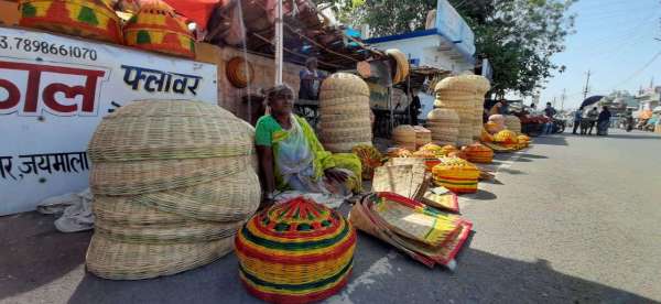 Market opened from 7 am to 7 pm, less crowded than lockdown