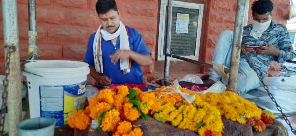 Market opened from 7 am to 7 pm, less crowded than lockdown