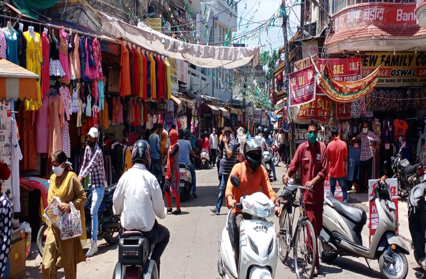 जम्मू में ईद से पहले गुलजार होने लगे बाजार, दुकानदार भी काफी उत्साहित