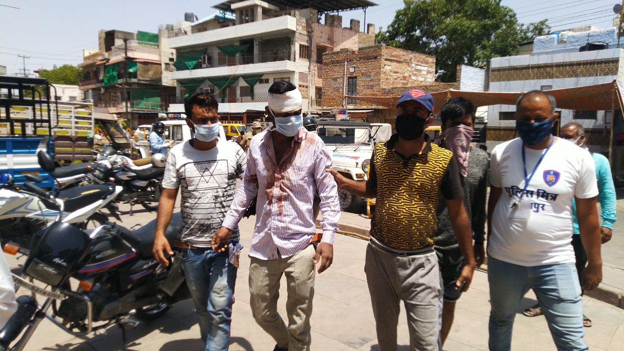 RAC jawan fight with street vendor at nagori gate area jodhpur
