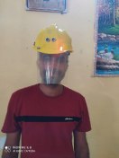 Video: मप्र के लड़कों ने बनाया सोशल डिस्टेंसिंग हेलमेट, पास होते ही करेगा अलर्ट