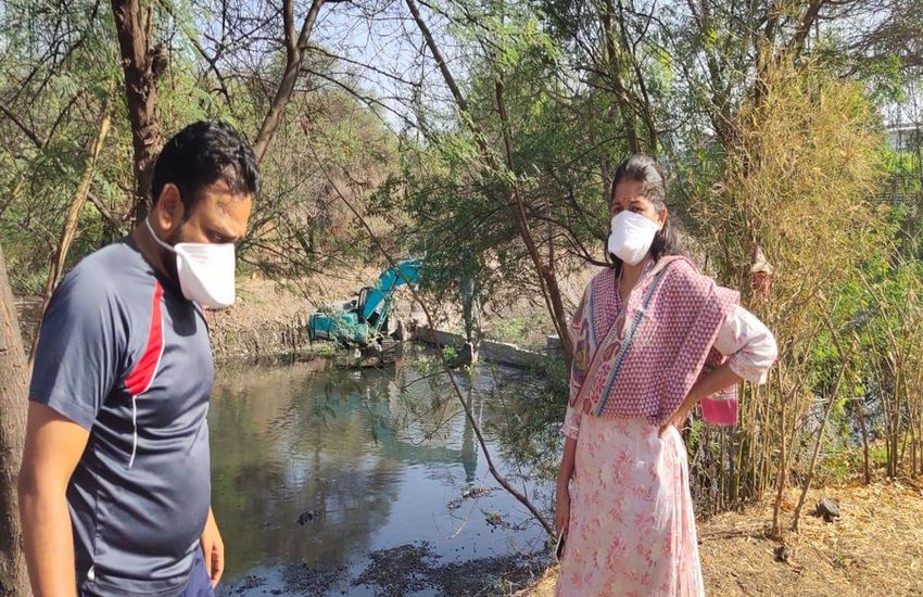 नगर निगम आयुक्त ने किया नदी सफाई का निरीक्षण
