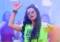 फ़िल्म अभिनेत्री से इस मशहूर सिंगर ने हाथ जोड़कर मांगी माफी, कहा अब आगे से ऐसा नहीं करेंगे