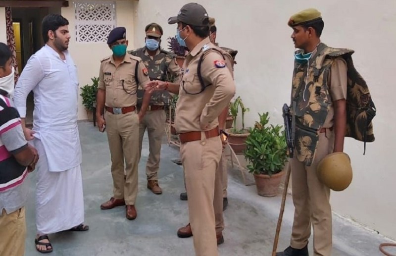 Police raided the house of former MP Atiq Ahmed