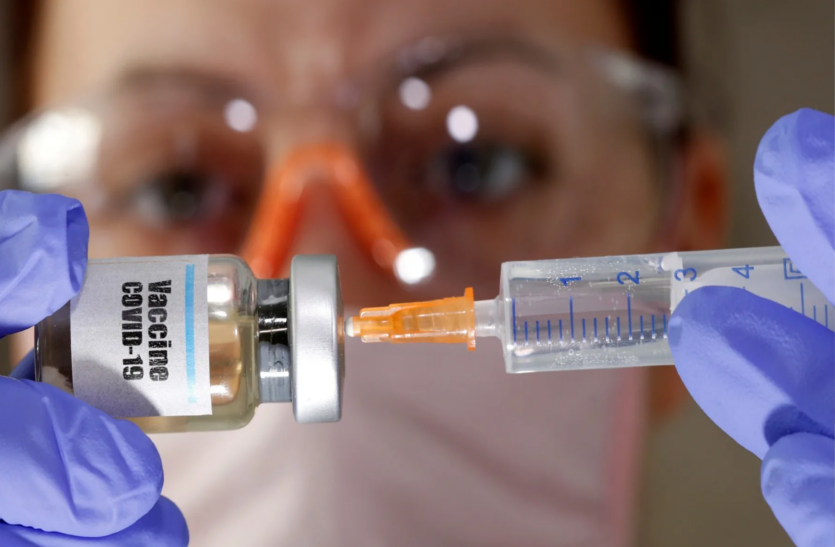 चीन में मानव के शरीर पर कोविड-19 टीके का परीक्षण किया