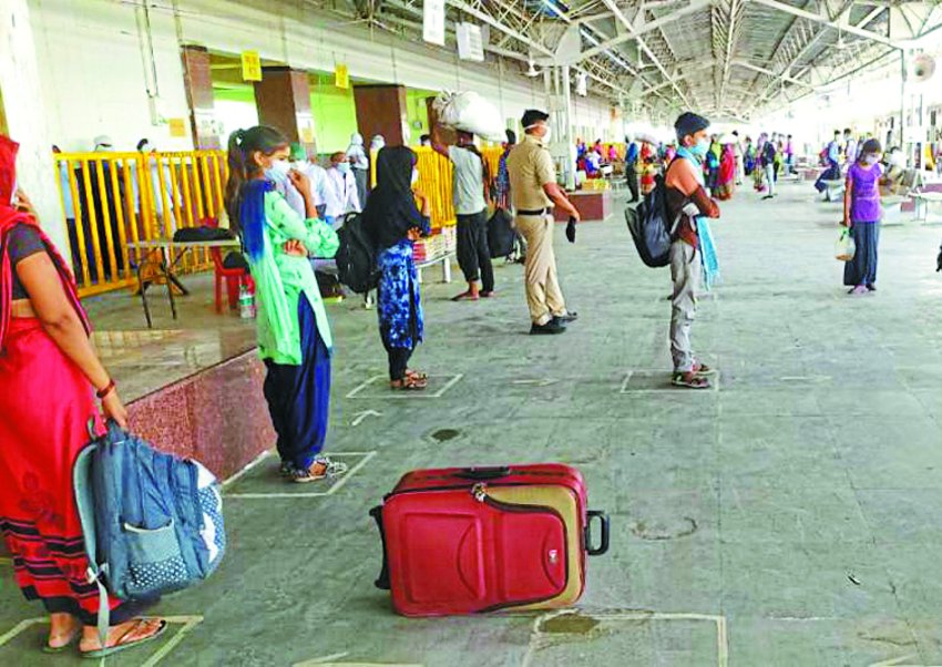 2344 workers return home from Shramik Express