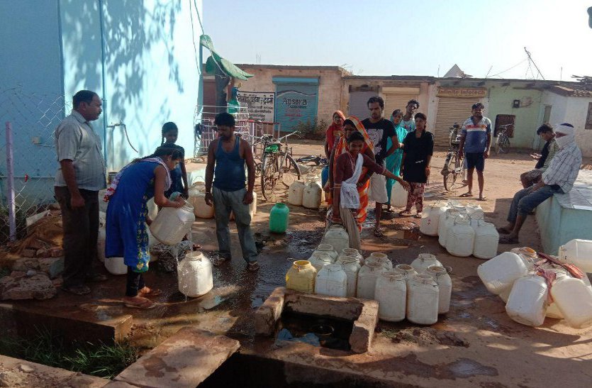 People are troubled by problem of dirty water in Katni city