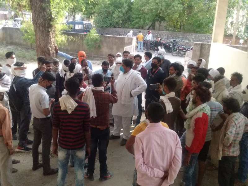 करंट से किशोर की मौत, ठेकेदार व लेवर फरार