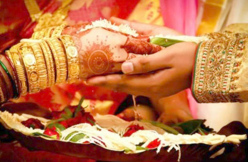 लॉकडाउन में पूरी हुई अनोखी प्रेम कहानी, दिव्यांग जोड़े ने लिए सात फेरे, यूं हुआ था प्यार