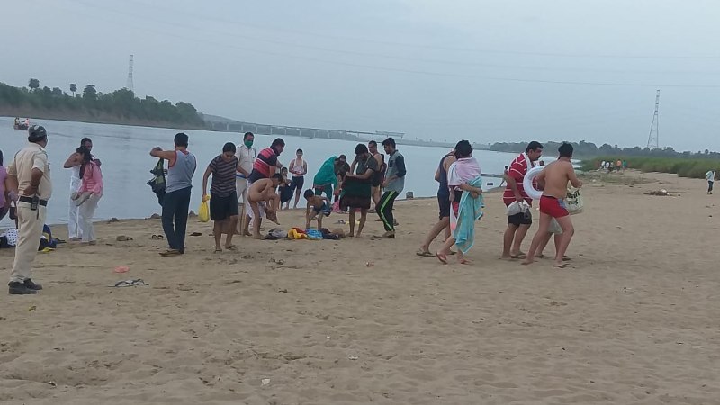 पुलिस रोकी तो जिलाध्यक्ष का बेटा बोला, गाड़ी नंबर नोट कर लो, चालान घर पहुंचा देना!