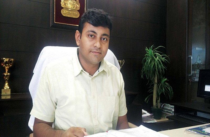 नवपदस्थ कलेक्टर बस्तर ने कहा वापस आ रहे मजदूरों की मैपिंग शुरू, अब यहां के युवाओं को इसतरह यहीं मिलेगा रोजगार