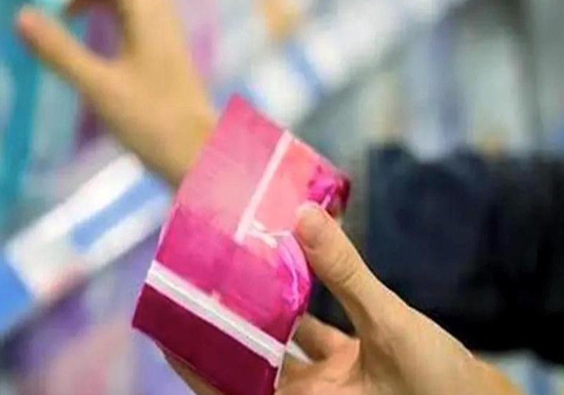 महिलाओं को प्रशासन उपलब्ध करायेगा सेनेटरी नैपकिन