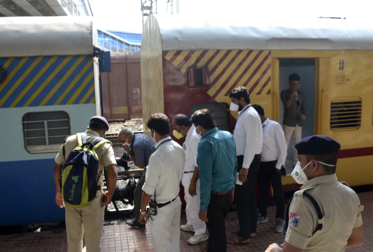 Smoke came out from Goa Express toilet, train stopped  
