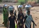 Water : कुओं से  बुझा रहे हैं प्यास