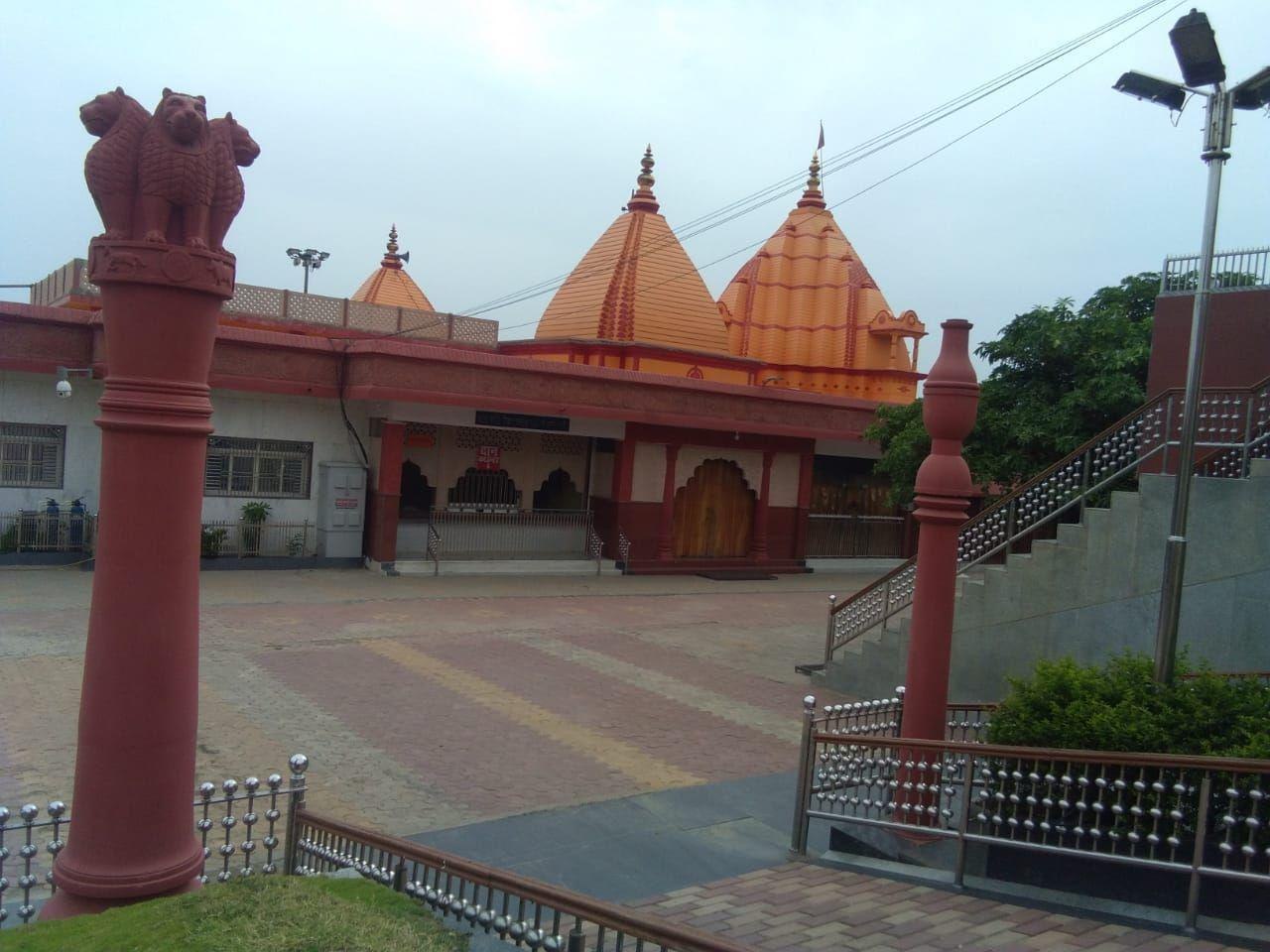 रक्तबीज का देवी मां ने किया था यहां वध, 1100 सीढ़ियां चढ़कर जाना होता दर्शन को, पूरी होती यहां हर कामना