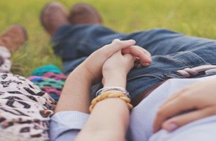 Love Story: 2 बच्चों के पिता से कर बैठीं प्यार, समाज ने सताया तो दोनों ने उठाया खौफनाक कदम, उसके बाद...