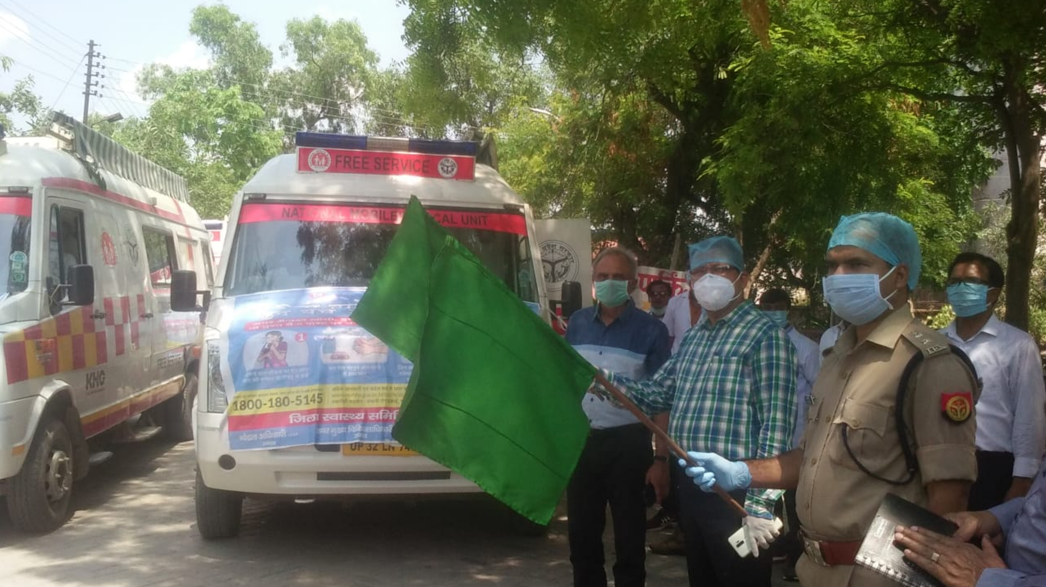प्रवासी मजदूरों से जनपद में बढ़ रही है कोविड-19 पॉजिटिव की संख्या, भेजी मोबाइल मेडिकल यूनिट