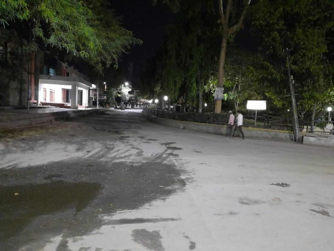 एमबी में उखड़ी रुकावट की बल्लियां, अब मुख्य प्रदेश द्वार से आ-जा सकेंगे लोग