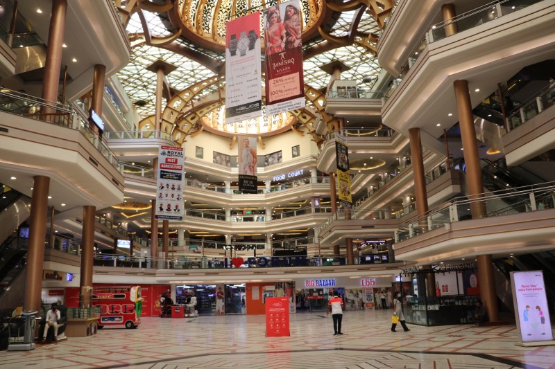 शॉपिंग मॉल खुले